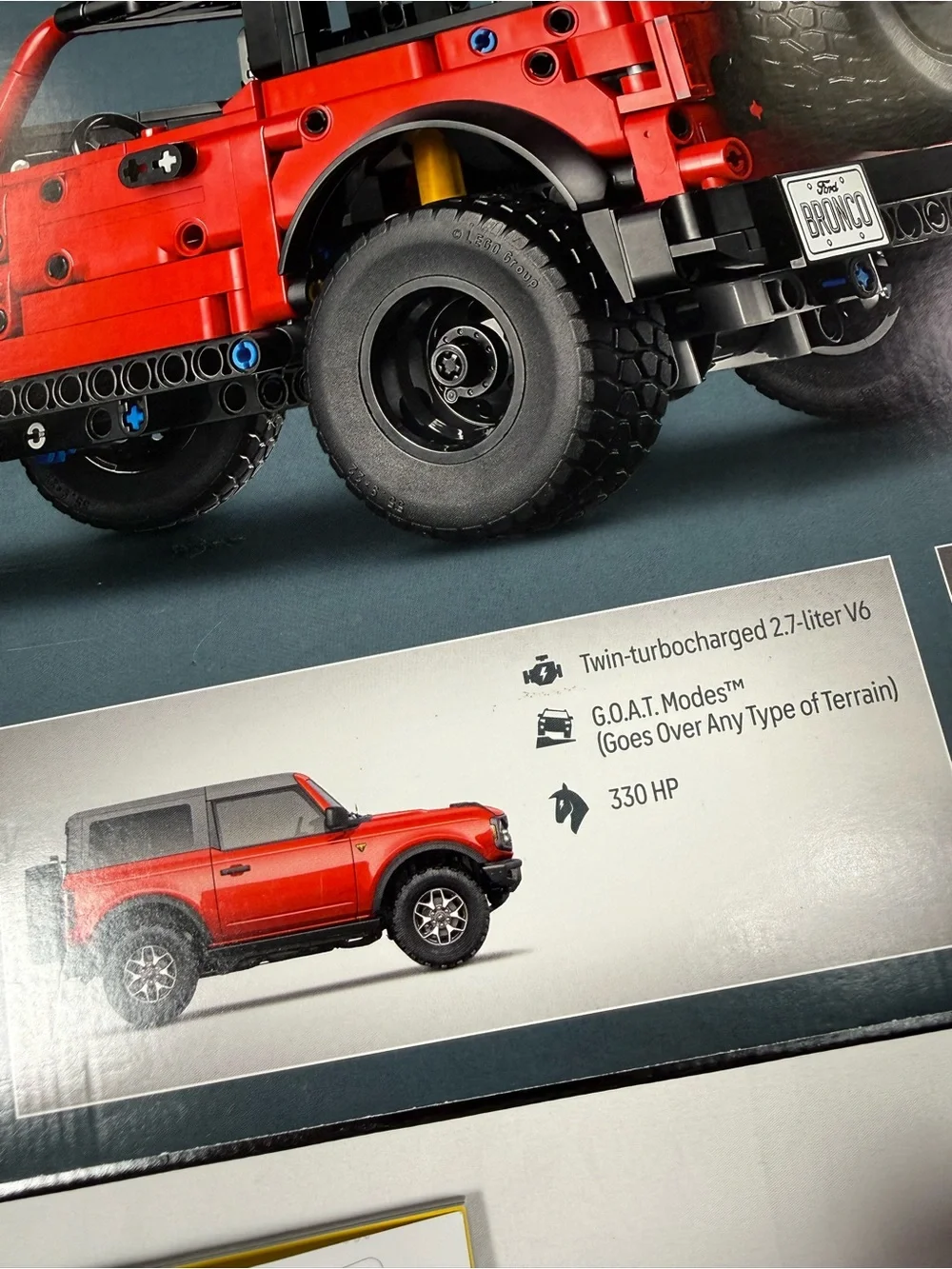 LEGO Technic Ford Bronco SUV 42213 943 Pieces Complete Box Instructions Built